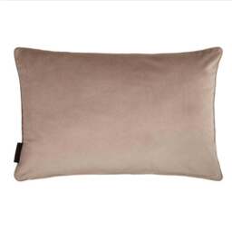 Laurence Llewelyn-Bowen Venus Desire Velvet Rectangle Cushion - thumbnail 3