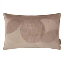 Laurence Llewelyn-Bowen Venus Desire Velvet Rectangle Cushion - thumbnail 2