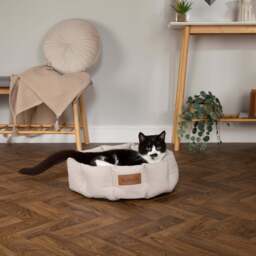 Scruffs Helsinki Cat Bed Beige