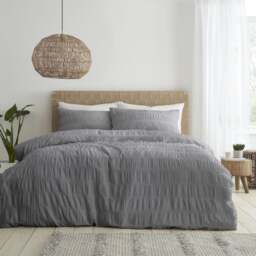 Catherine Lansfield Seersucker Reversible Duvet Cover & Pillowcase Set - thumbnail 1