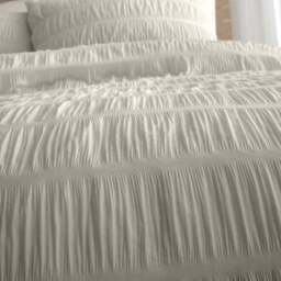Catherine Lansfield Seersucker Reversible Duvet Cover & Pillowcase Set - thumbnail 4