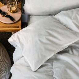 Snuggledown Hotel Goose Feather and Down 10.5 Tog Duvet - thumbnail 4