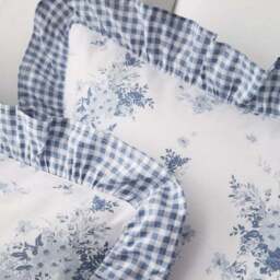 Catherine Lansfield Lucie Floral Reversible Duvet Cover & Pillowcase Set - thumbnail 3
