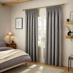 Wynter Thermal Pencil Pleat Curtains - thumbnail 2