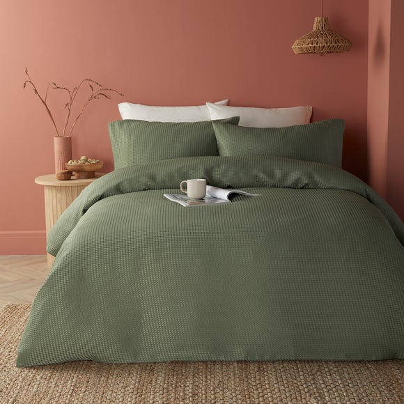 Serene Lindly Duvet Cover and Pillowcase Set - image 1