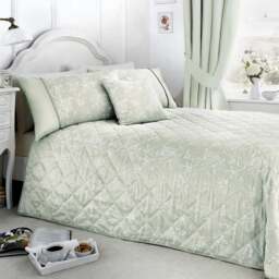 Woven Jasmine Bedspread 240x220cm - thumbnail 1