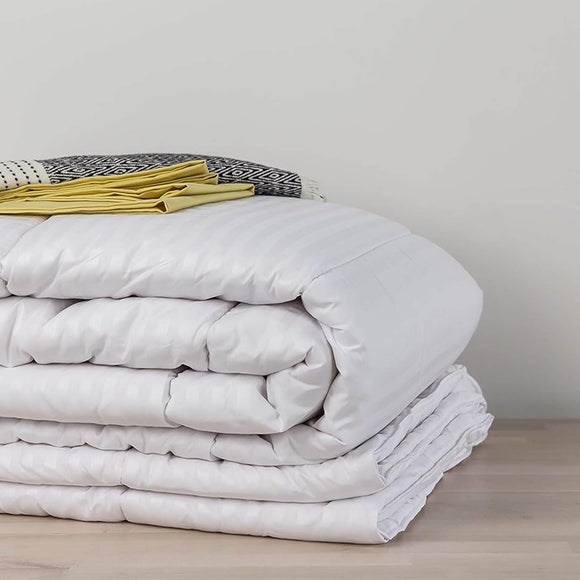 Snuggledown Scandinavian Hollowfibre Mattress Topper - image 1