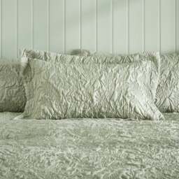 Filey Leaf Sage Oxford Pillowcase - thumbnail 1