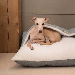 Lords and Labradors Inchmurrin Burrow Dog Bed - thumbnail 2