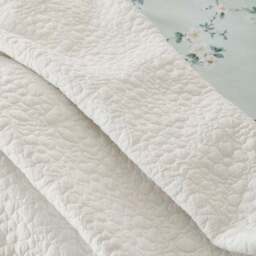 Bloom Floral White Quilted Bedspread - thumbnail 3
