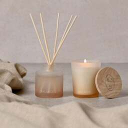 Serenity Breathe Eucalyptus Sage & Vetiver Candle & Diffuser Gift Set - thumbnail 2