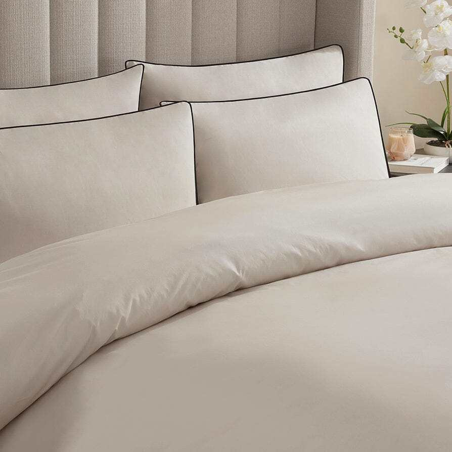 DUSK Cambridge 200 Thread Count Duvet Cover - Natural/Black - Single