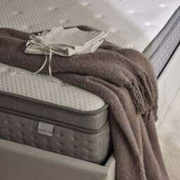 DUSK Memory Foam 4,000 Pocket Sprung Hybrid Mattress - Double - thumbnail 4