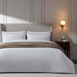 DUSK Cambridge 200 Thread Count Duvet Cover - Cotton - White/Black - Double - thumbnail 1