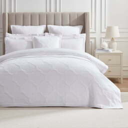 DUSK Cannes Matelassé Cushion Cover - White - 50 x 50cm - thumbnail 4