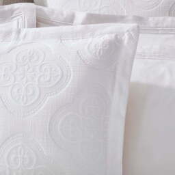 DUSK Cannes Matelassé Cushion Cover - White - 50 x 50cm - thumbnail 2