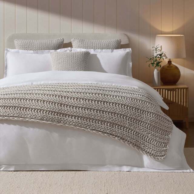 DUSK Montreal Throw - Natural Knitted Yarn - image 1