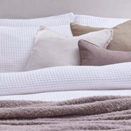 DUSK Portofino Waffle 100% Cotton Pair of Pillowcases 200 Thread Count - White - thumbnail 6