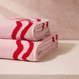 DUSK Scalloped Cotton Towels - Pink/Red - Hand Towel - thumbnail 3