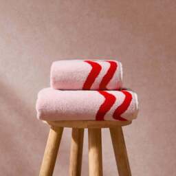 DUSK Scalloped Cotton Towels - Pink/Red - Hand Towel - thumbnail 2
