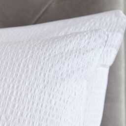 DUSK Pair of Mykonos Seersucker Pillowcases - 200 Thread Count - Cotton - White - thumbnail 2