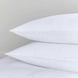 DUSK Pair of Mykonos Seersucker Pillowcases - 200 Thread Count - Cotton - White - thumbnail 1