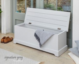 Baumhaus Signature Hallway Storage Bench / Storage Trunk (cff20b) Srp