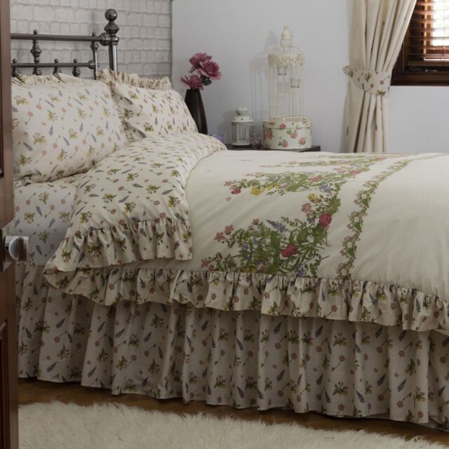 Belledorm Mae Country Floral Print Reversible Duvet Cover Set Double