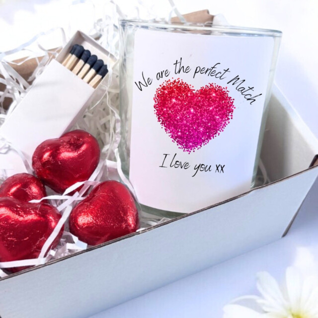 Candle White Glass 8cm X 7cm Single Wick Fresh Linen 29h Gift Set