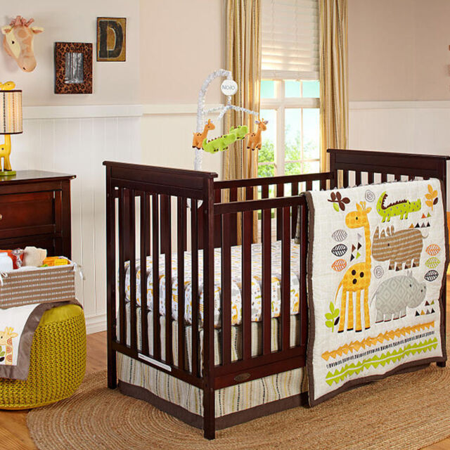 Zoobilee Pakage 7 Piece Crib Bedding Set Include Mobile Liner &