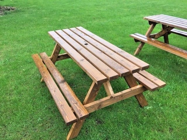8 Seater Picnic Table, Pub Bench, Commercial Grade Amazing Value.
