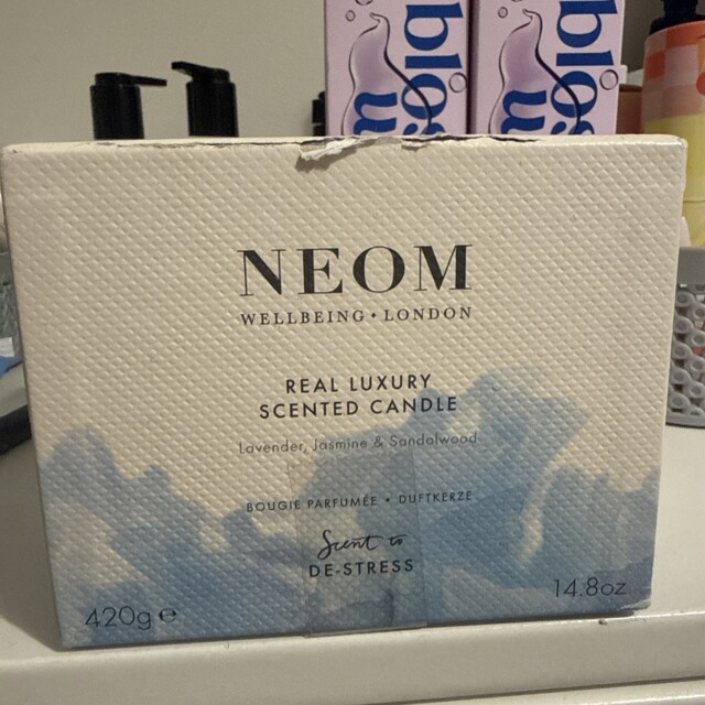 Neom- Real Luxury Scented Candle, 3 Wick - Lavender & Rosewood 3
