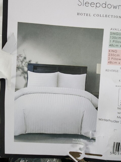 Sleepdown Soft Quality Satin Stripe Duvet Cover Set In White, (king),