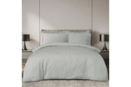 Sleepdown Hotel Collection Sateen Silver Stripe Cotton King Size Duvet