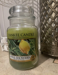 Yankee Candle April Showers Large Jar Single Wick Scented Candle 623g