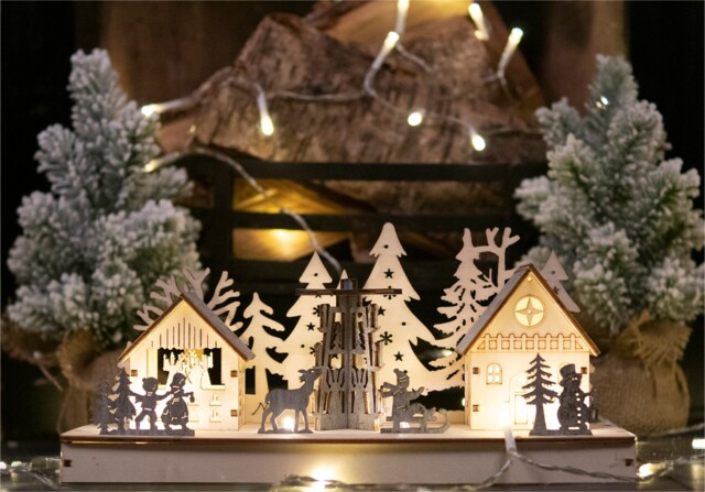 Christmas Lightup Festive Village Scene Battery Powered Led Decoration