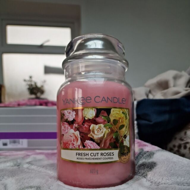 Yankee Candle Fresh Cut Roses Scented Jar, Large - 22oz.