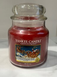 Yankee Candle Scented Medium Jar Christmas Eve 65-75 Hours 411g 10.7cm