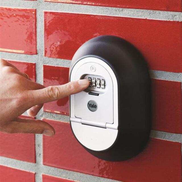 Yale Y500/187/1 Wall-mounted Combination Key Safe Box