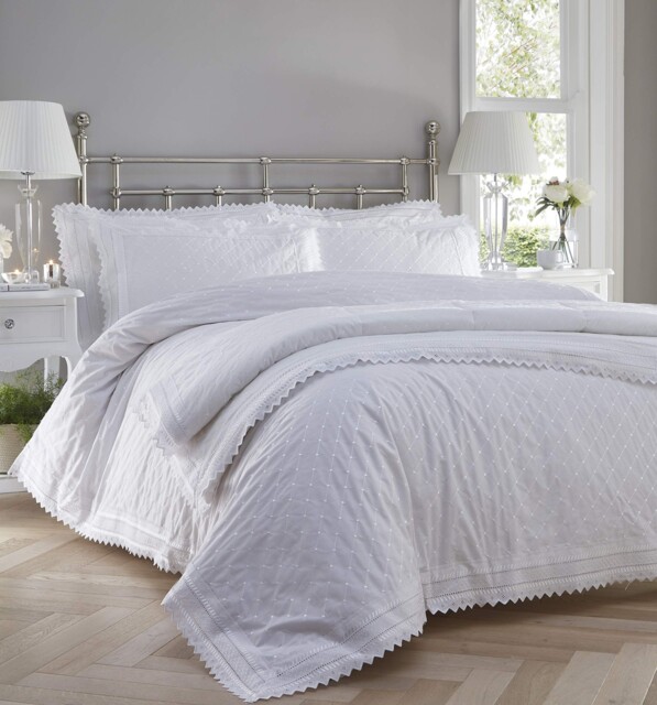 Balmoral Broderie Anglais Percale Duvet Cover Bed Set, White, 1 King,