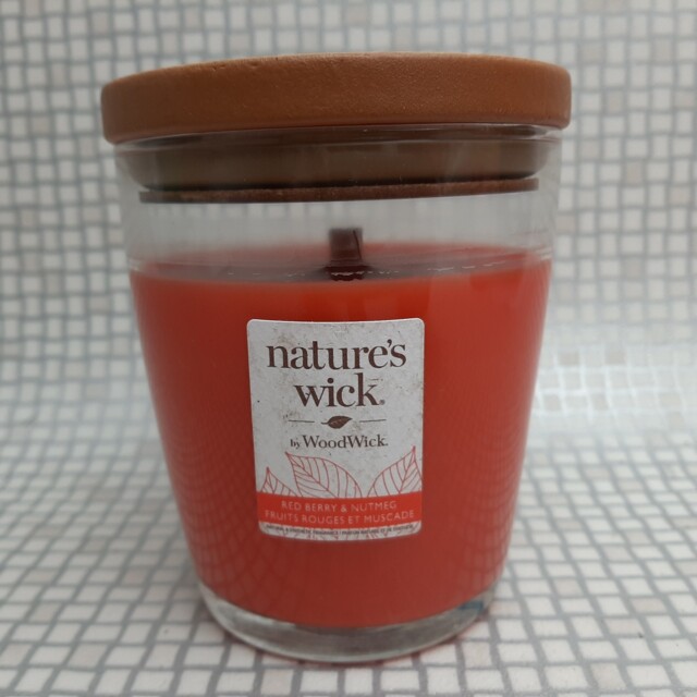 Woodwick Nature's Wick Scented Candle 285g Red Berry & Nutmeg Coral
