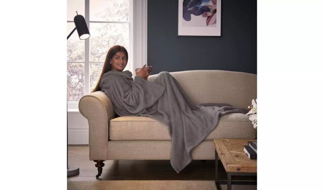 Silentnight Snugsie One Size Blanket - Grey