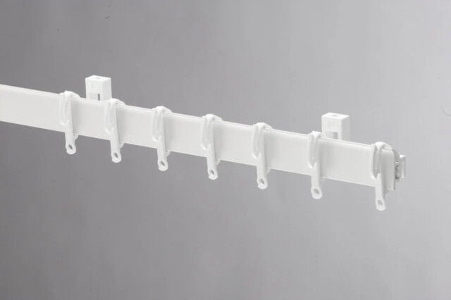 Swish Sologlyde Pvc Curtain Track 125cm White