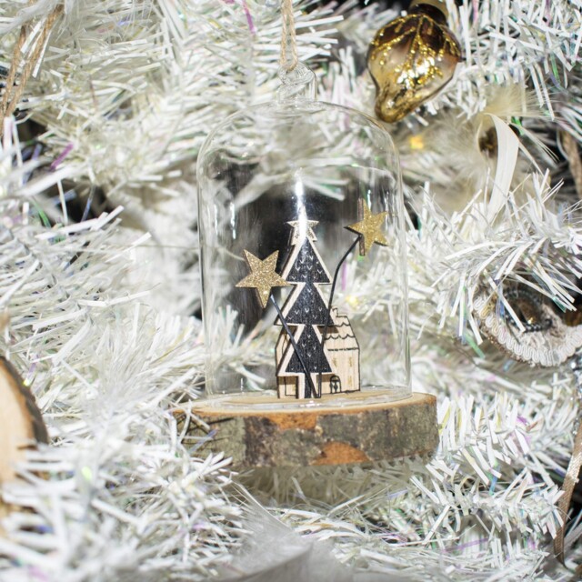 Trixes Wooden Christmas Decoration Glass Dome With Gift Boxes, Tree