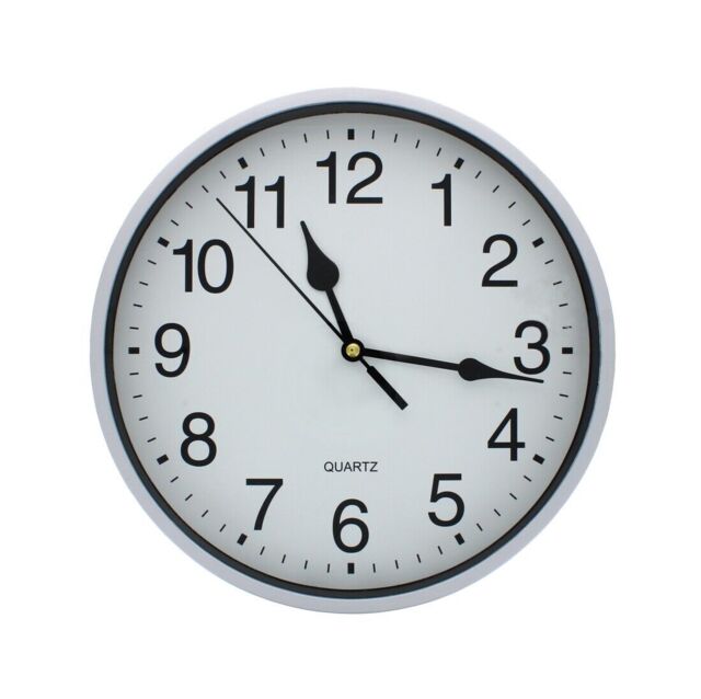 22 Cm Plastic Wall Clock White Silver Quartz Round Large Numbers