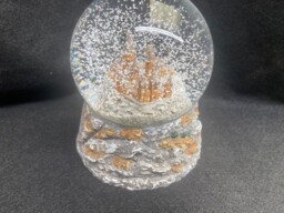 Harry Potter - Snow Globe - Hogwarts Castle Festive