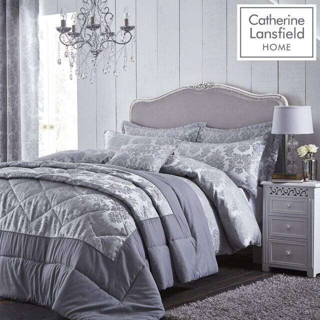 Catherine Lansfield Damask Jacquard Floral Border Duvet Cover Set /