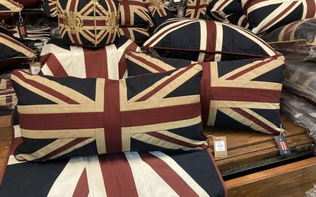 Vintage Union Jack Large Cushions X2 By Woven Magic ( T/d 30x15in