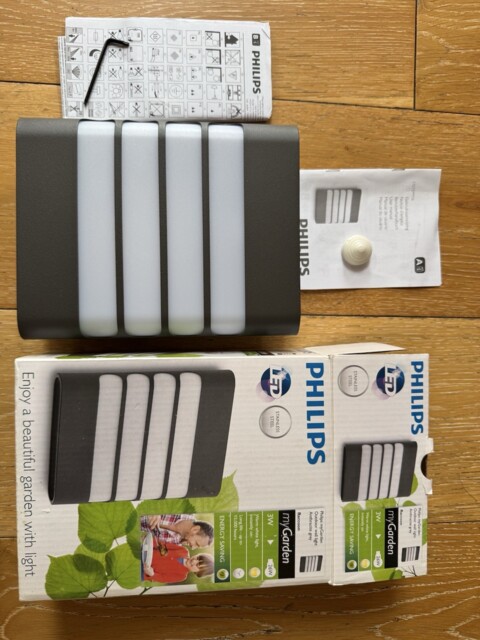 Philips Mygarden Arbour Led Outdoor Wall Light, 1 X 6 W Integrated Led