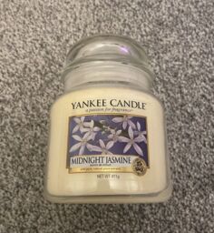 Yankee Candle Midnight Jasmin Medium Jar